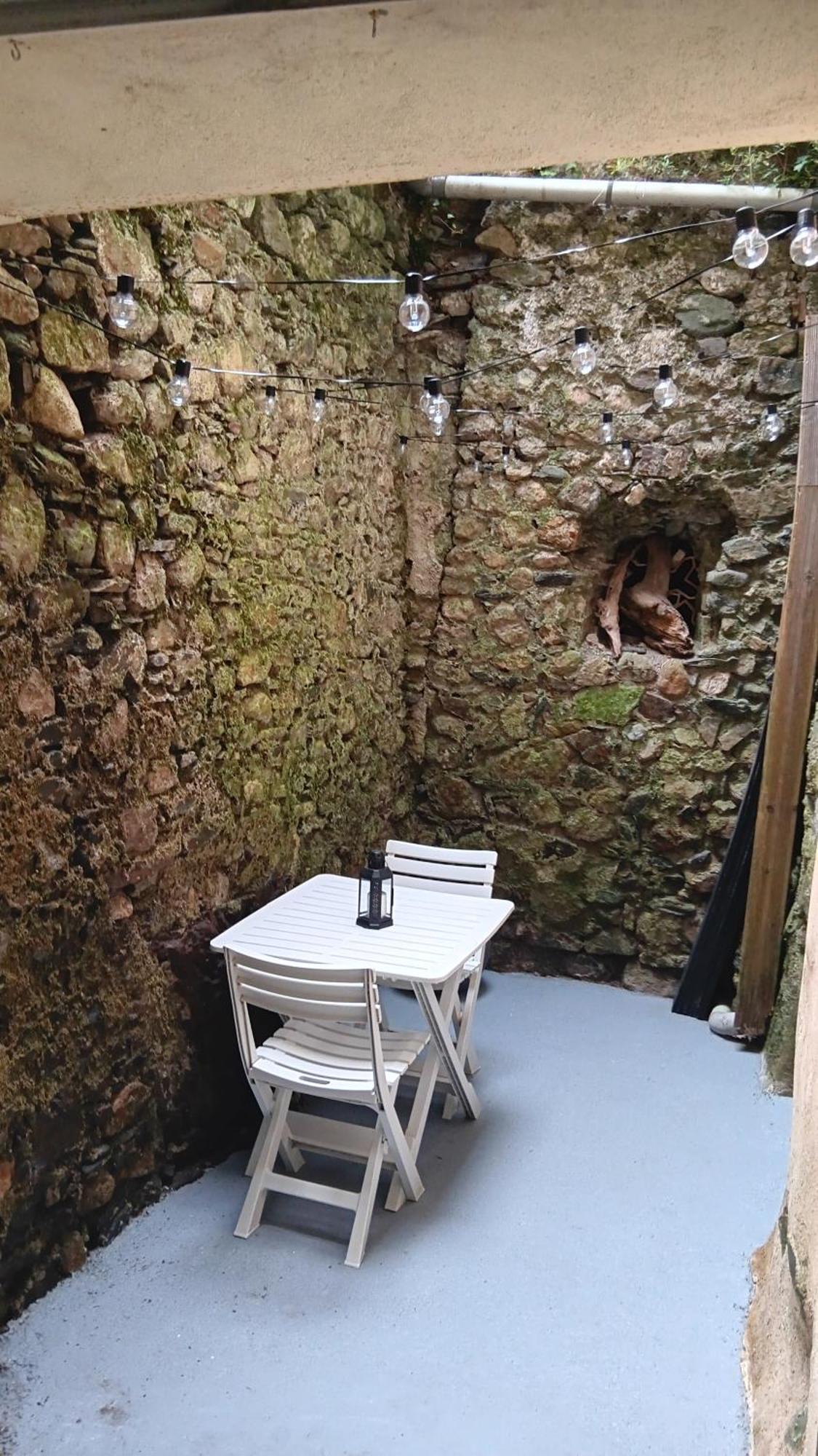 Appartement Pour 4 Personnes Dans Une Rue Tres Calme Saint-Laurent-le-Minier Exterior foto